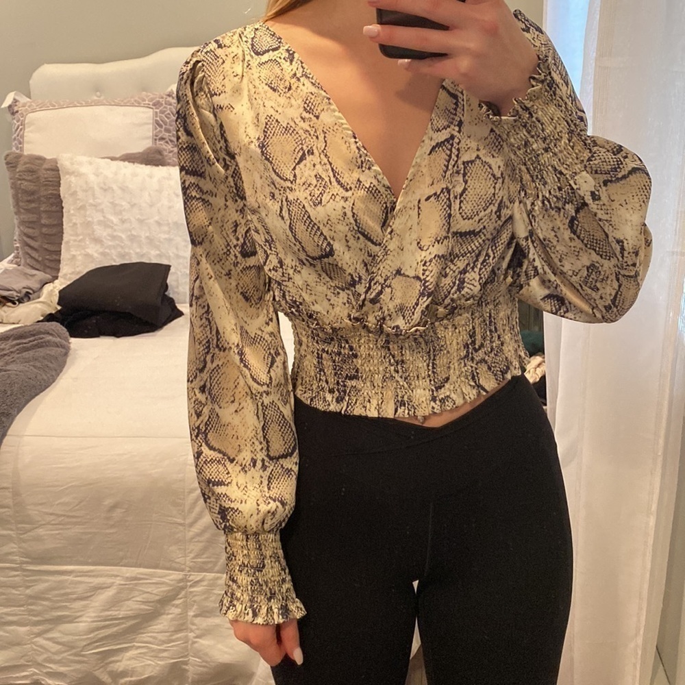 Aqua snakeskin top - Picture 3 of 3
